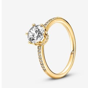 Pandora Clear Sparkling Crown Solitaire Ring